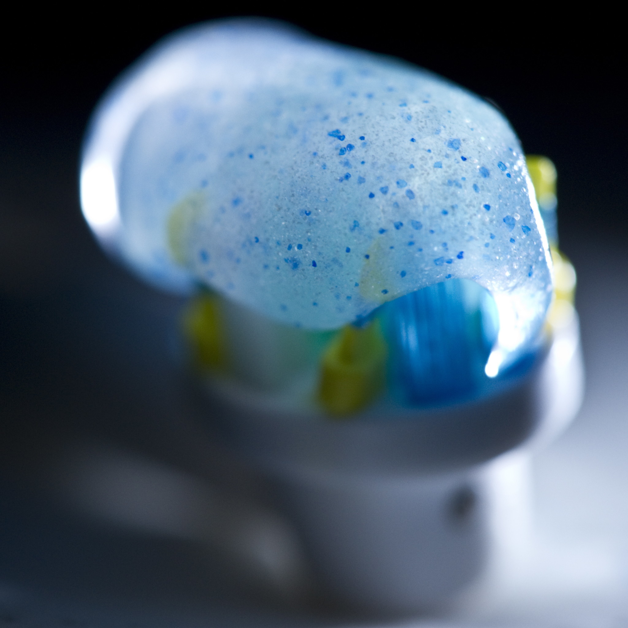 Does your toothpaste contain microplastics? - Blastic
